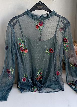 Блуза сетка, с нат. вышивкой, цвет - зумруд. читающим описание.