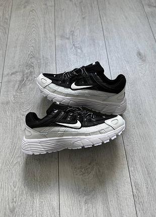 Жіночі кросівки дуже якісний матеріал зручні в носінні не жмуть розміри від 36 до 41 гарно сидять на нозі легкі