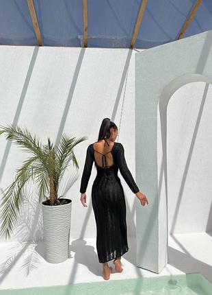 Легка та ефектна пляжна сукня