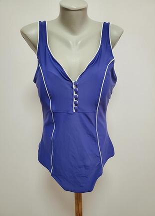 Красивый качественный слитный купальник