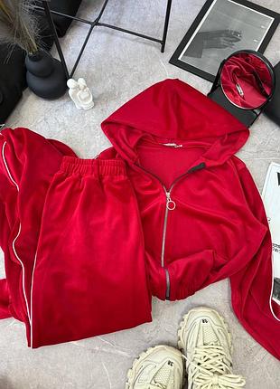 Трендовий велюровий костюм