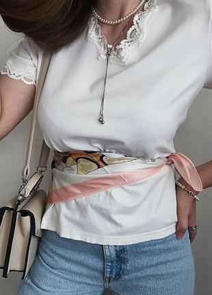 Футболка з мереживом у молочному кольорі amaranto