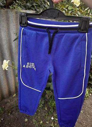 Спортивні штани  розмір:5-6 років