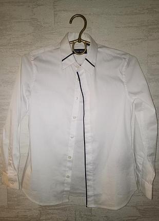 Біла парадна сорочка