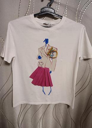 Женская белая футболка бренда zara