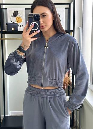 Костюм велюровый