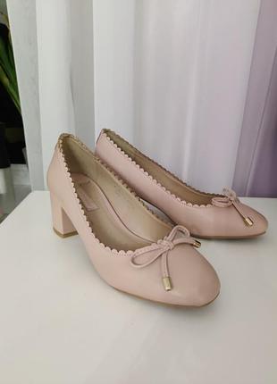 Новые пудровые туфли