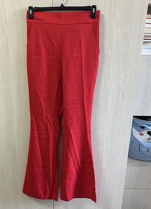 Штани ❣️ брюки жіночі б/у червоні м дефект (розійшлась блискавка)