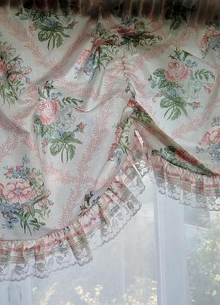 Штора, шторка на ленте, тесьме