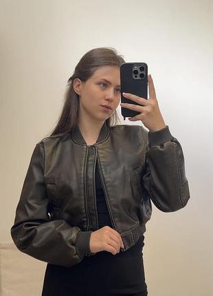 Новий жіночий бомбер pull&bear