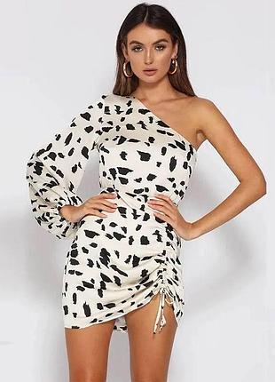 Неймовірна сукня