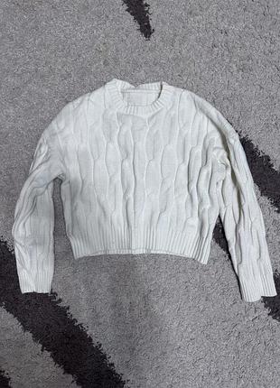 Тепленька модна вʼязана кофтинка