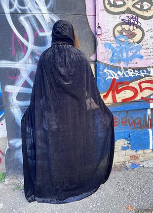 Плащ велюровый с капюшоном, длинный, чёрный