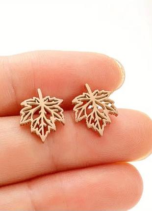 Серьги гвоздики листок