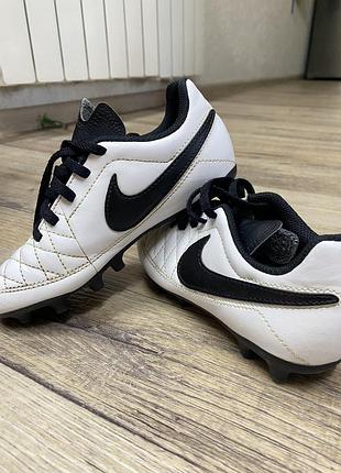 Дитячі футбольні бутси nike
