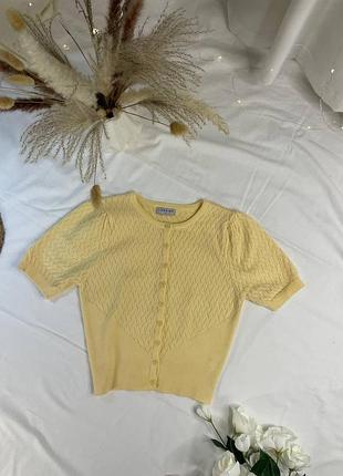 Кофта кардига в на гудзиках з коротким рукавом