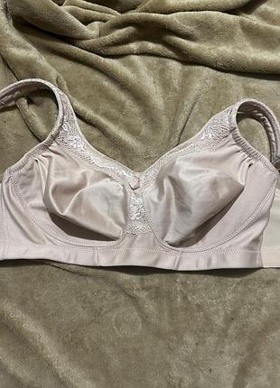 Бюстгалтер