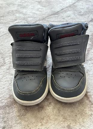 Снікерси , хайтопи, кросівки adidas