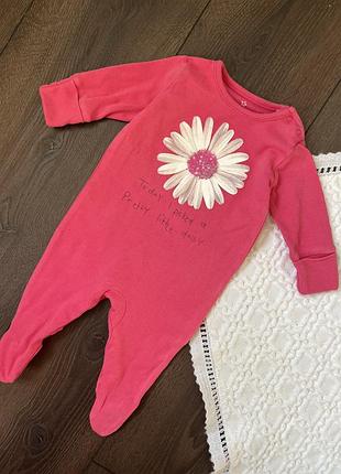 Яскравий рожевий чоловічок сліп некст next з квіткою написом ромашкою для новонародженої дівчинки 0-1 міс в пологовий 56 см