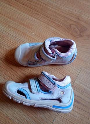 Ботиночки детские