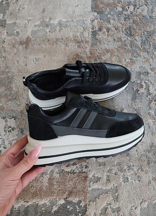 Кросівки 36 р