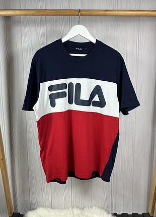Fila italia big logo футболка з гарним дизайном розмір xl
