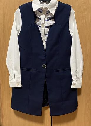 Жилет и блузка для девочки на возраст 7-8-9роков