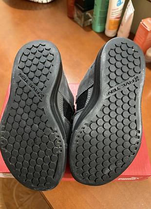 Кросівки adidas, стан нових