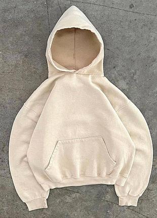 Женское худи оверсайз на флисе укороченное теплое с капюшоном кенгуру трехнить бежевый