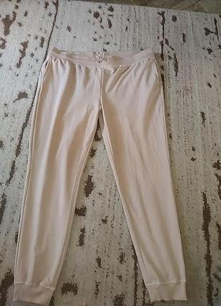 Класні штани на гумці з манжетами, кишені.