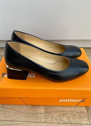 Кожаные женские туфли patterns 36 размер