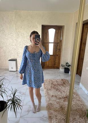 Красиве квіткове плаття