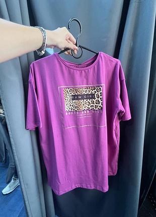 Жіноча футболка