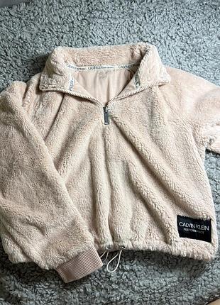 Тепла, мʼяка кофта calvin klein. стан ідеальний. заміри на фото. розмір s-m.