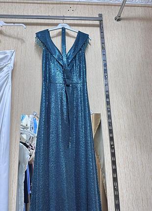 Сукня в паєтки