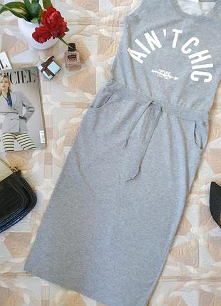 Платье с кармашками