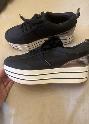 Кросівки zara