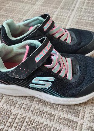 Легесенькі кросівки