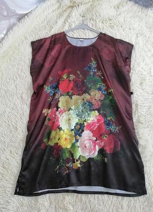 Туника блуза атлас идеально подойдет для пляжа или дома есть затяжки ткань очень нежная по бокам есть шлейки для пояса крой рой рой ровный размер не указан нап