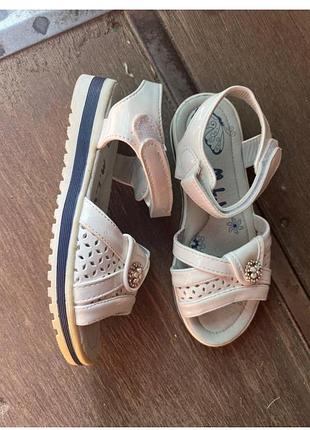 Дитячі босоніжки