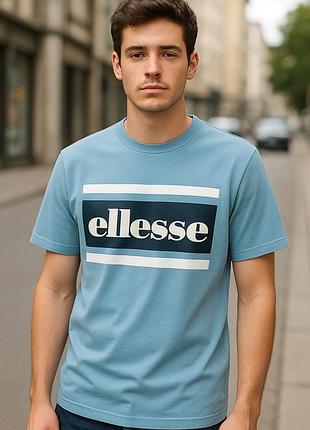 Блакитна футболка ellesse з принтом