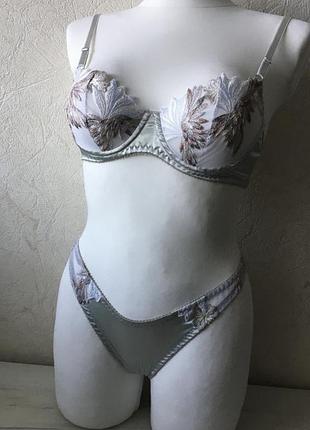 Новий комплект білизни