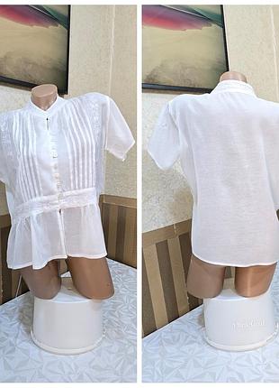 Блуза с вышивкой.