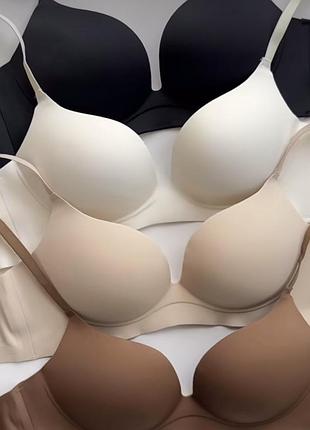 Безшовний бюстгальтер без кісточок 38/85/в