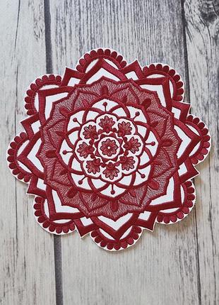 Серветка з вишивкою — для сервірування, декору й затишку, червона, 1 штука