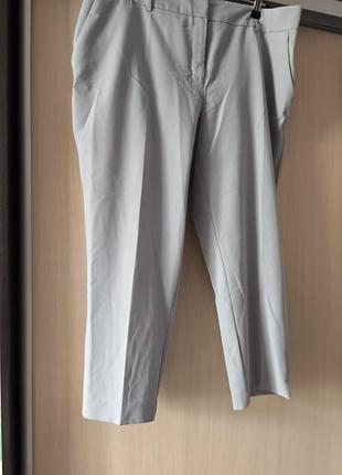 Вкорочені класичні штани з середньою посадкою