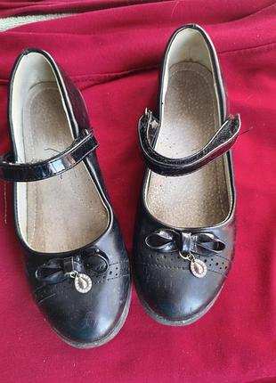 Туфли туфельки для девочки для школы