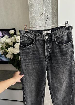 Жіночі джинси без дефектів. продаю тому що стали великі. дуже класна якість та дуже зручні