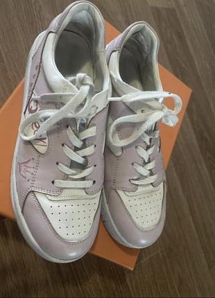 Натуральные крассовки фирмы miraton