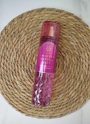 Парфюмированный спрей для тела twisted peppermint bath and body works 236ml